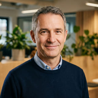 James Mitchell, Directeur Général de Cautélivure